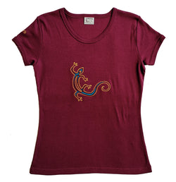 T-shirt Sambalou - modèle femme - col rond - couleur mauve cordovan - coton biologique de super qualité - sérigraphie , marque belge - motif salamandre brodé
